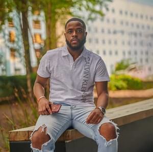 Meet your Posher, Lawrence